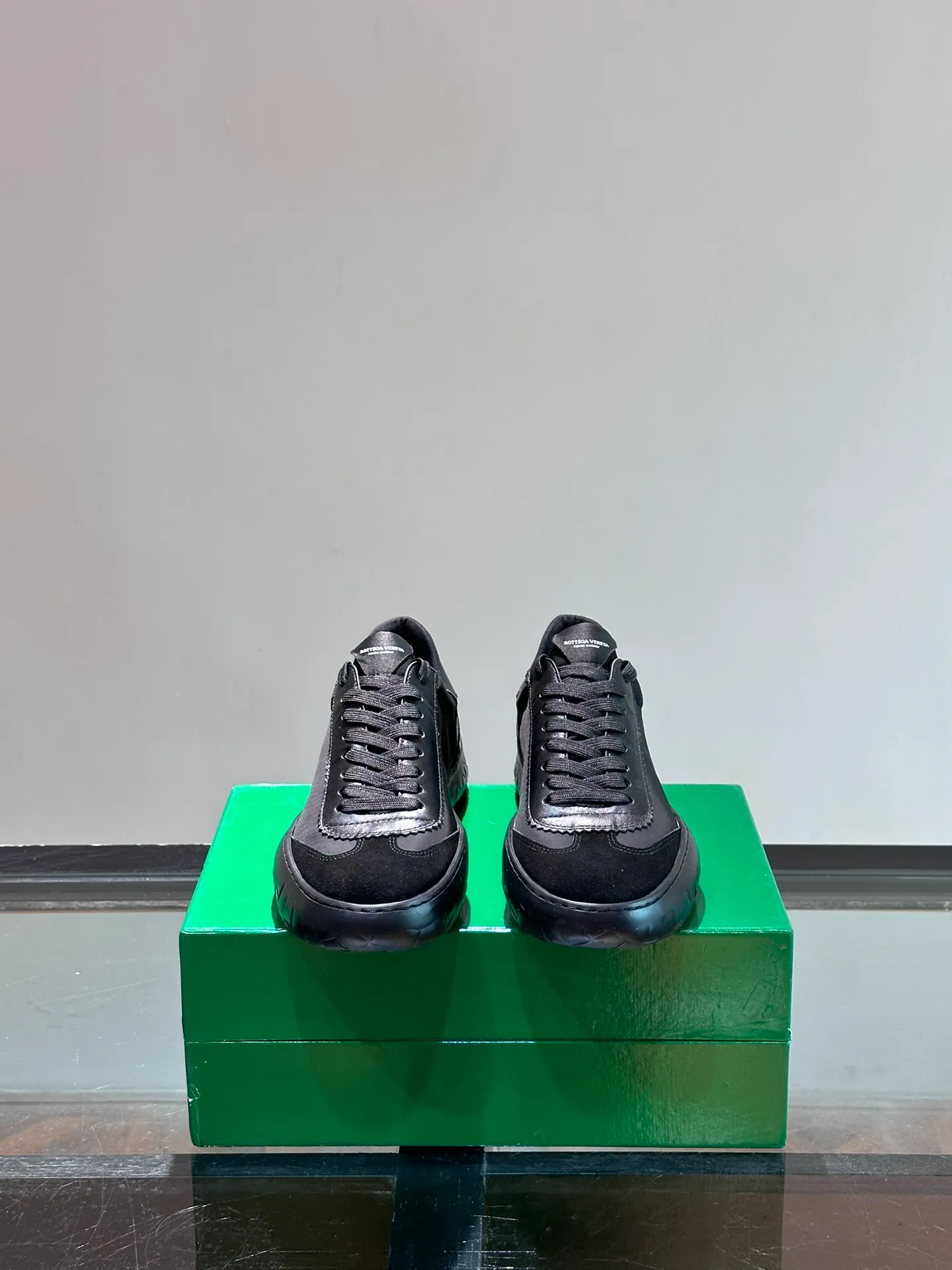 Men's Men's Shoes💰460【New】⛺️⛺️BV/Bottega Veneta🆕New men's moral training sneakers, made of Sneaker technology nylon and suede, inspired by retro basketball shoes, a new interpretation of classic sneakers, a light, comfortable and breathable summer must-have item, the soles are made of classic woven texture, super recognizable, nylon suede stitching, full of texture!  Size: 38-44 (45 can be customized